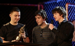 Arctic Monkeys �������� ������ NME Awards US