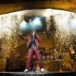 ������� ������ ������ Alice Cooper �������� � ������ � ������ �������� ���� Raise The Dead