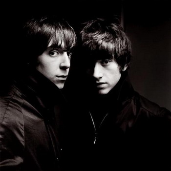 The Last Shadow Puppets ������� ����� ������ �� ����� 2012 ����