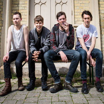 Klaxons:  ����� ������ �����  �������� � ������������ 